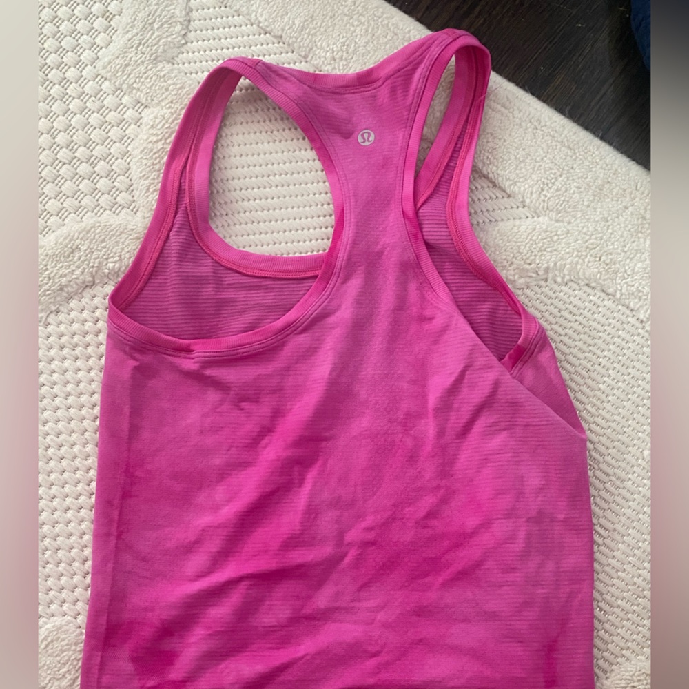 pink tie dye lululemon racer back swiftly tank top size 2 or 4 idk - Picture 2 of 2